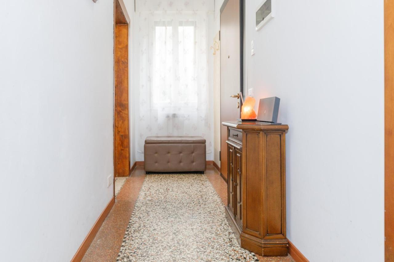 Gozzi House - Comoda Casa - Free Parking - Easy To Venice! Местре Екстер'єр фото